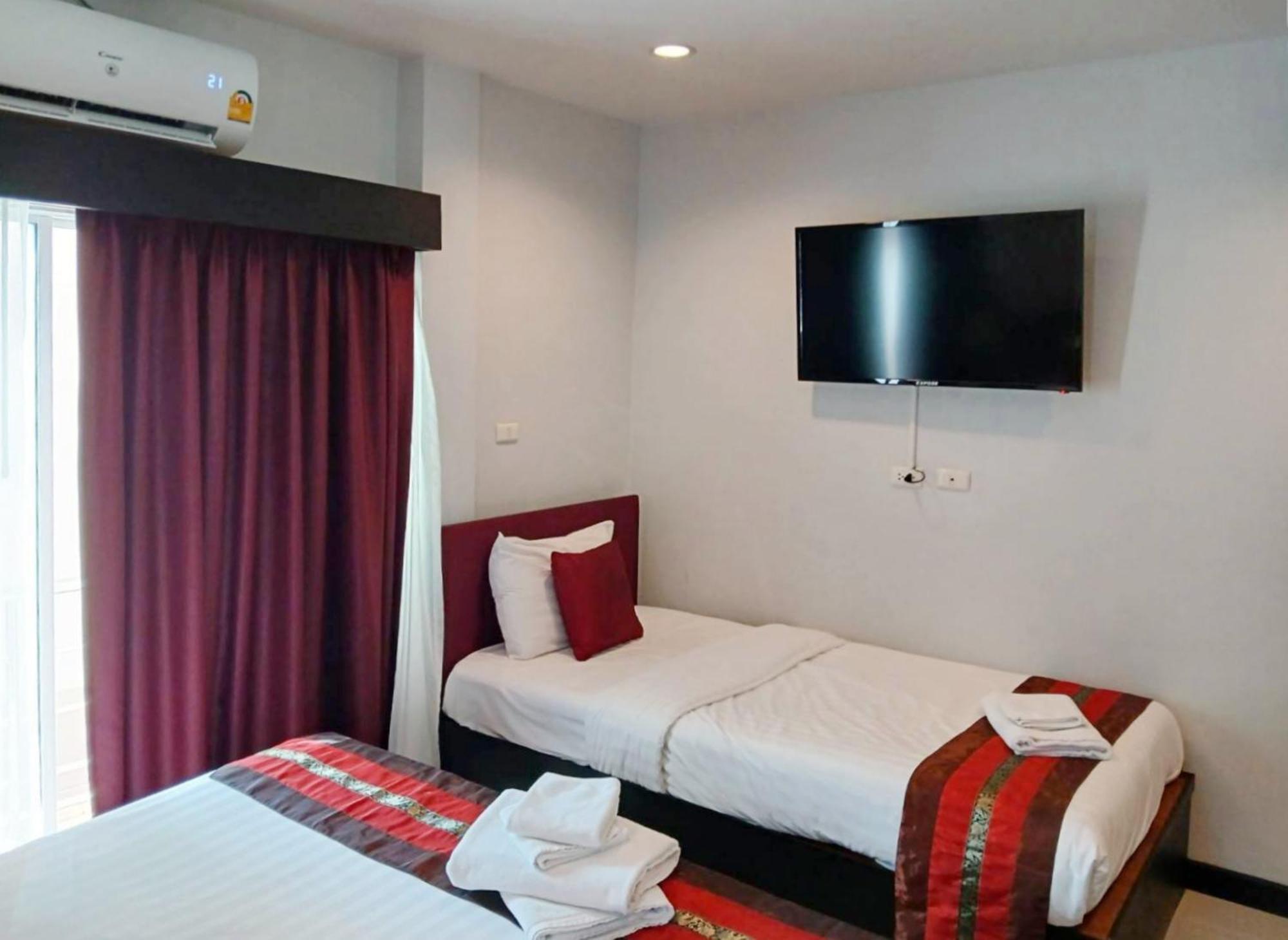 Sunray Beach Hotel Patong Exterior photo